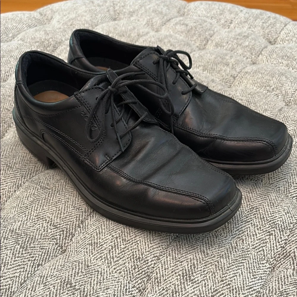 Ecco leather dress shoes size 11